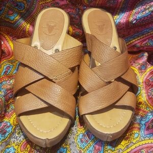 Frye Boots tan leather sandals wedge heel slides women's size 6.5 shoes